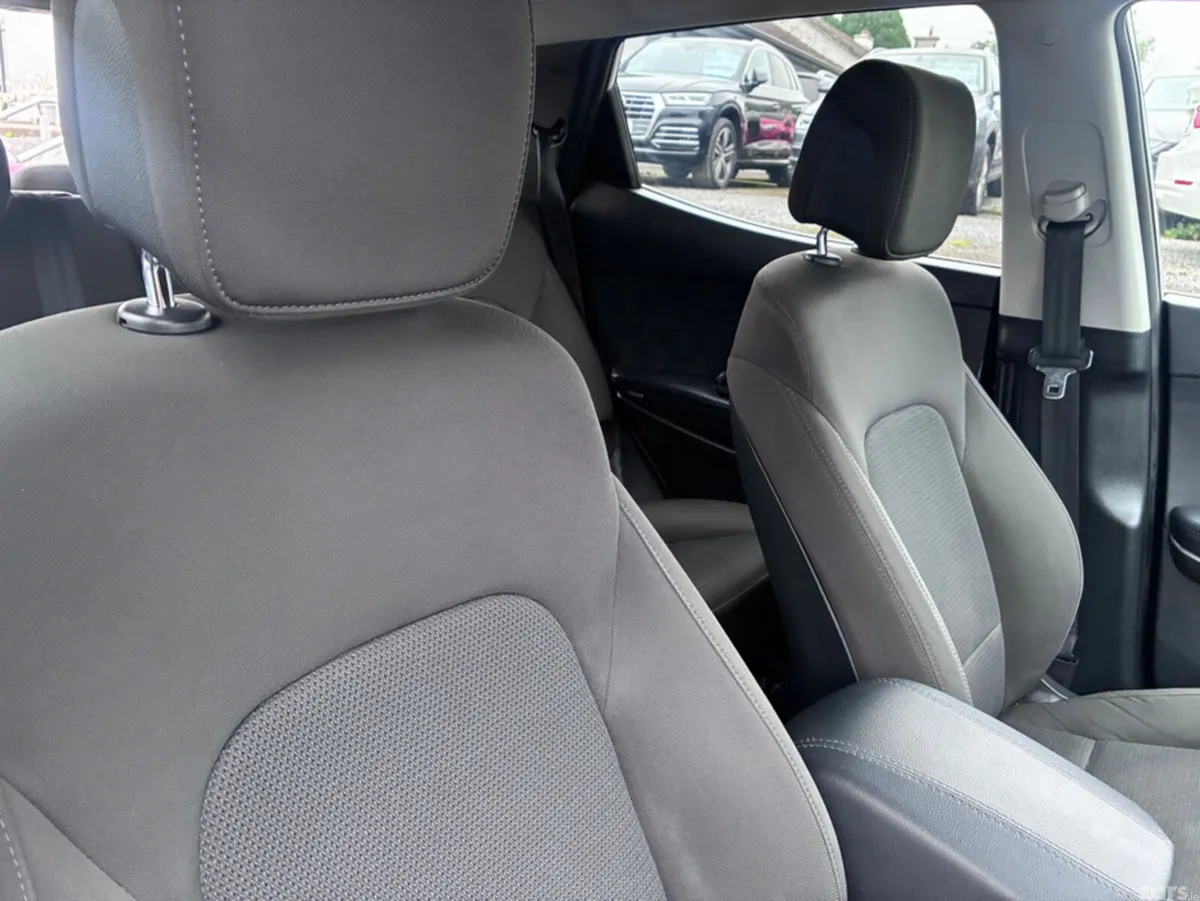 Hyundai Santa Fe SUV, Diesel, 2015, Silver