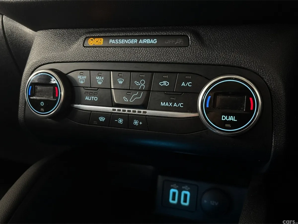 Ford Kuga MPV, Petrol Hybrid, 2022, Grey