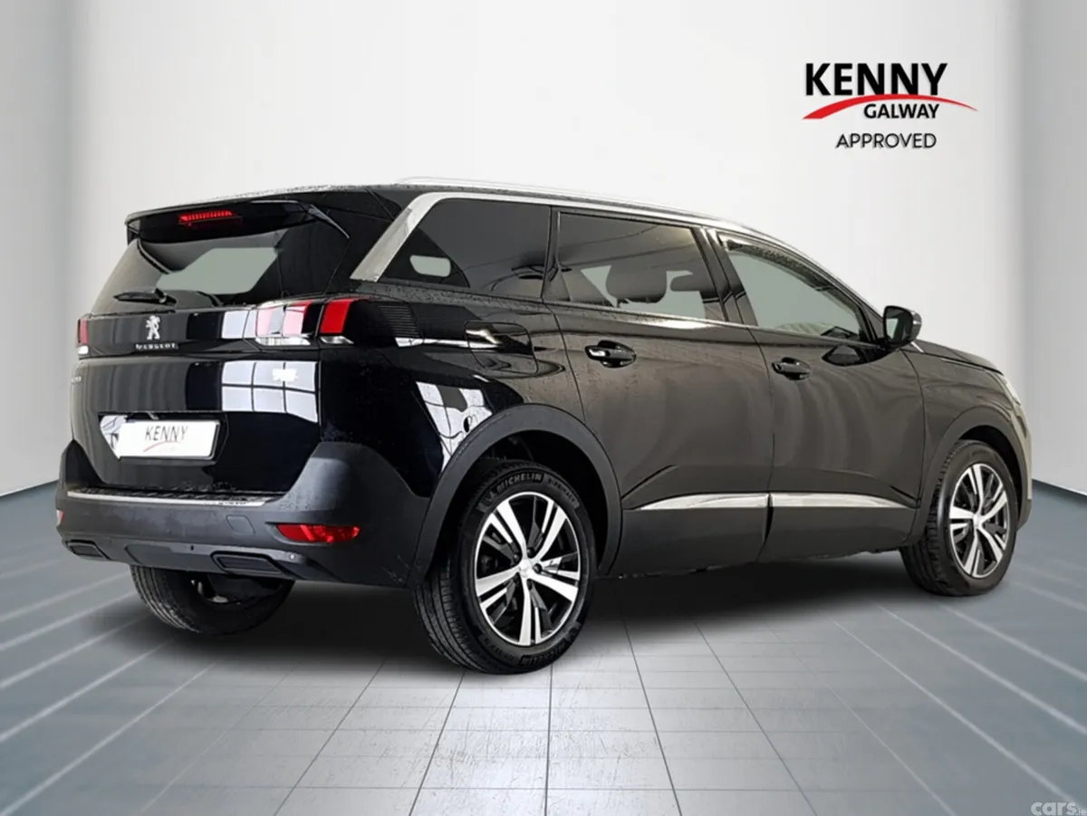 Peugeot 5008 MPV, Diesel, 2024, Black