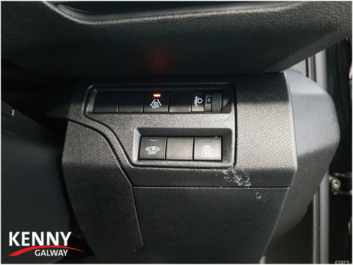 Peugeot 5008 MPV, Diesel, 2024, Black