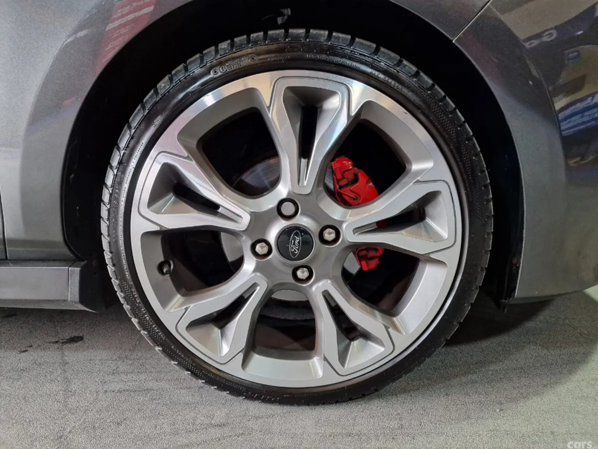 Ford Fiesta Hatchback, Petrol, 2018, Grey