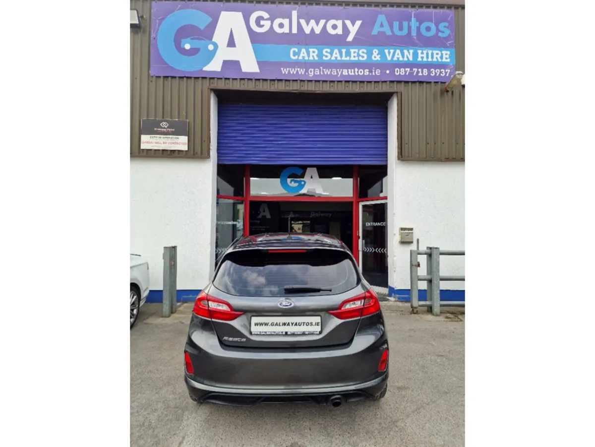 Ford Fiesta Hatchback, Petrol, 2018, Grey