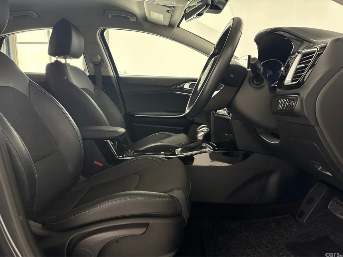 Kia XCeed Hatchback, Petrol Hybrid, 2022, Grey