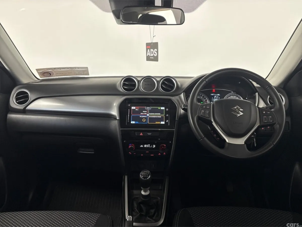 Suzuki Vitara SUV, Petrol, 2023, Red