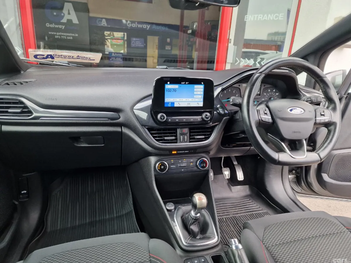Ford Fiesta Hatchback, Petrol, 2018, Grey