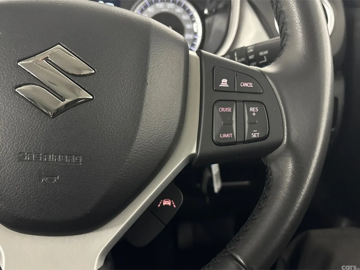 Suzuki Vitara SUV, Petrol, 2023, Red