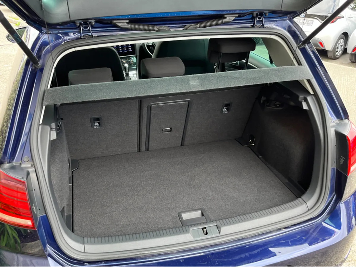 Volkswagen Golf Hatchback, Petrol, 2018, Blue