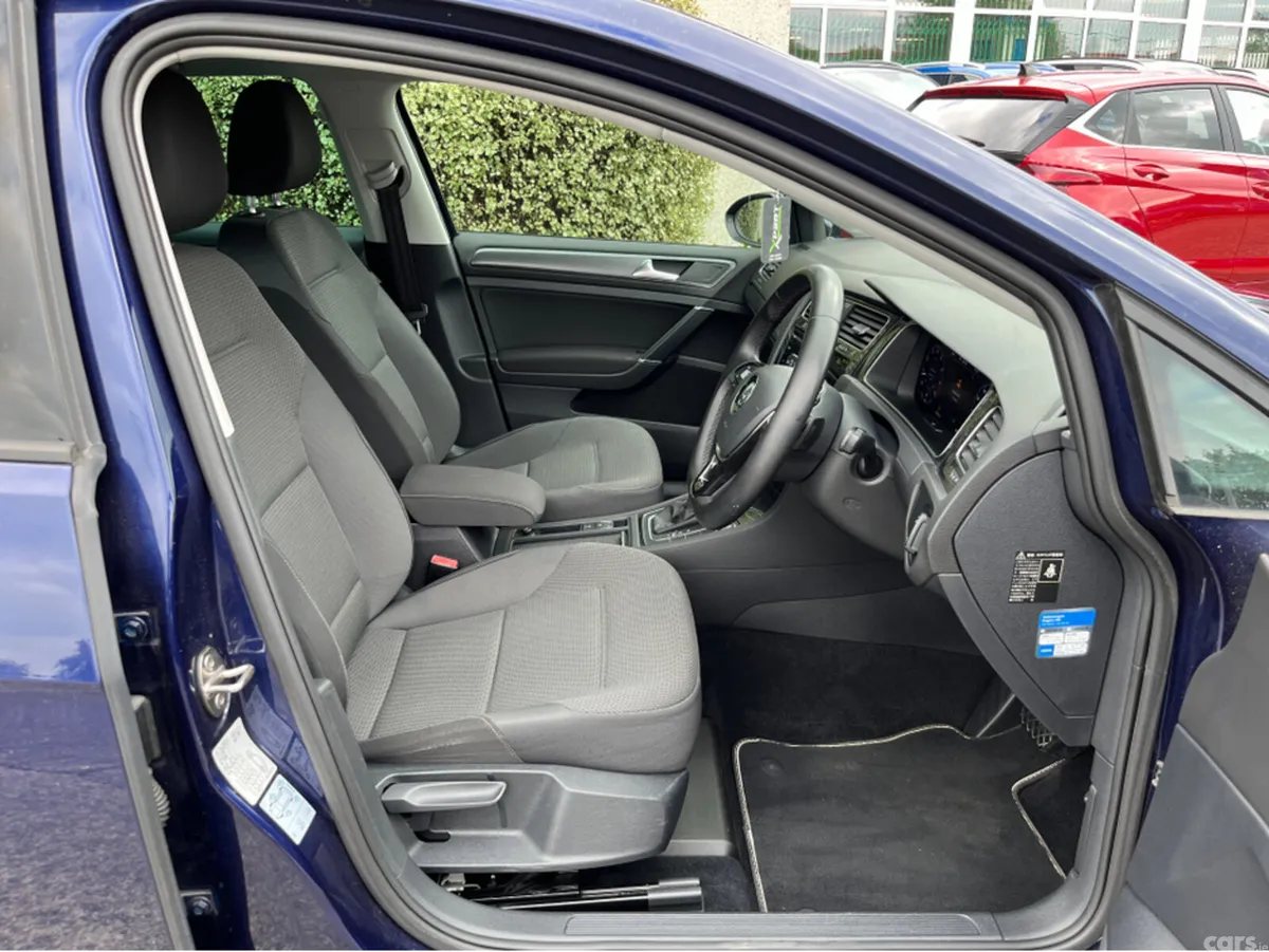 Volkswagen Golf Hatchback, Petrol, 2018, Blue