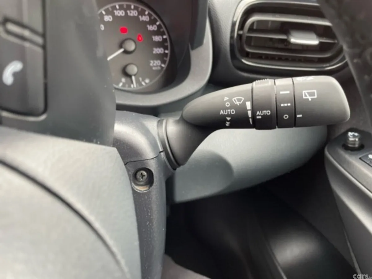 Toyota Yaris Hatchback, Petrol Hybrid, 2022, Blue