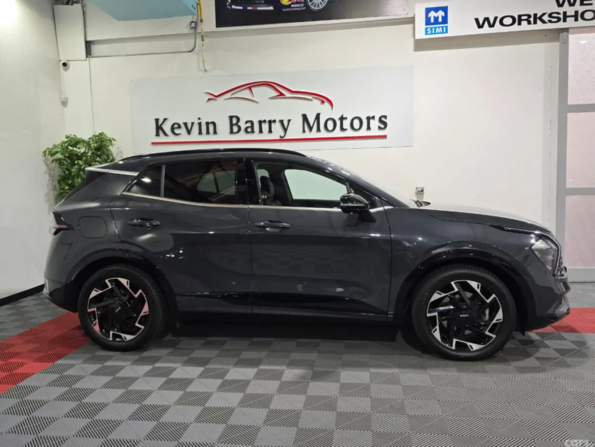 Kia Sportage SUV, Petrol Plug-in Hybrid, 2024, Grey