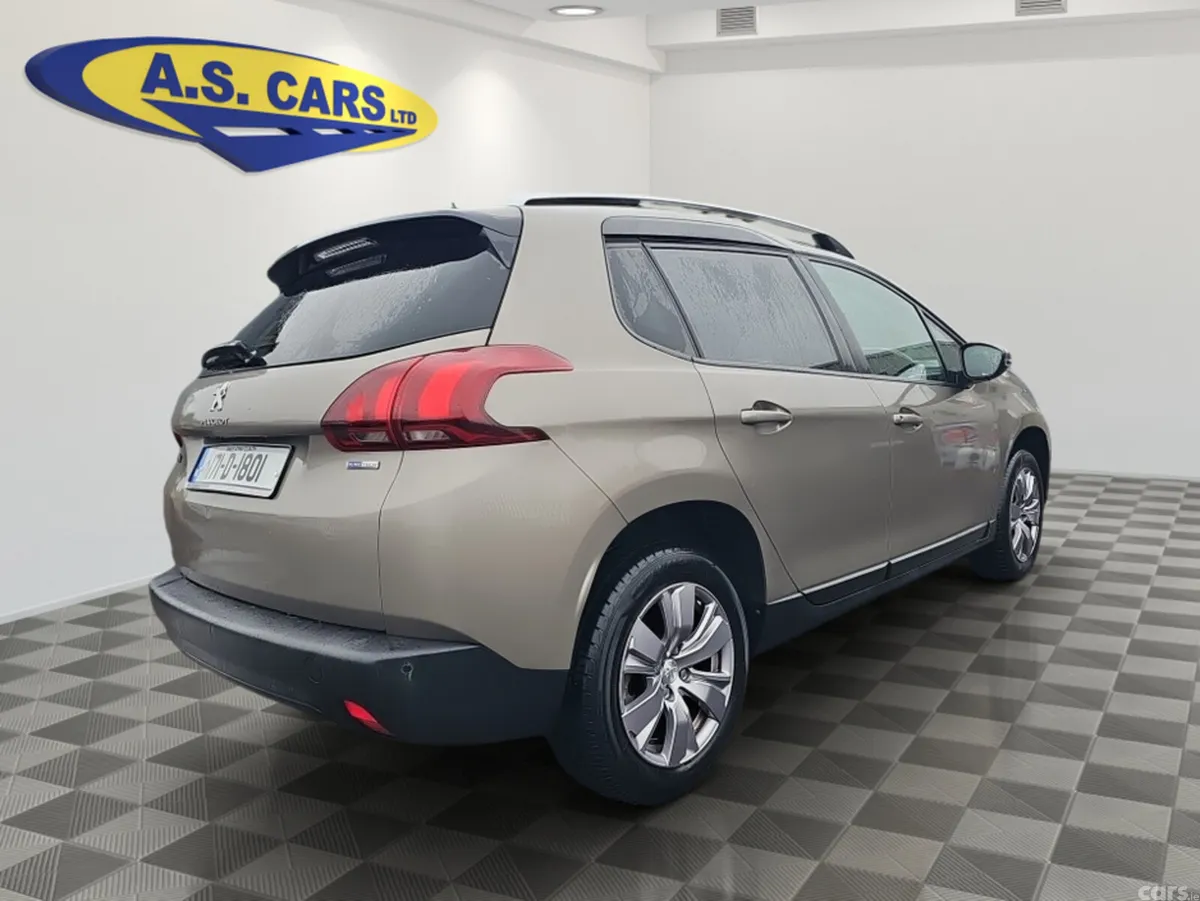 Peugeot 2008 Hatchback, Petrol, 2017, Grey