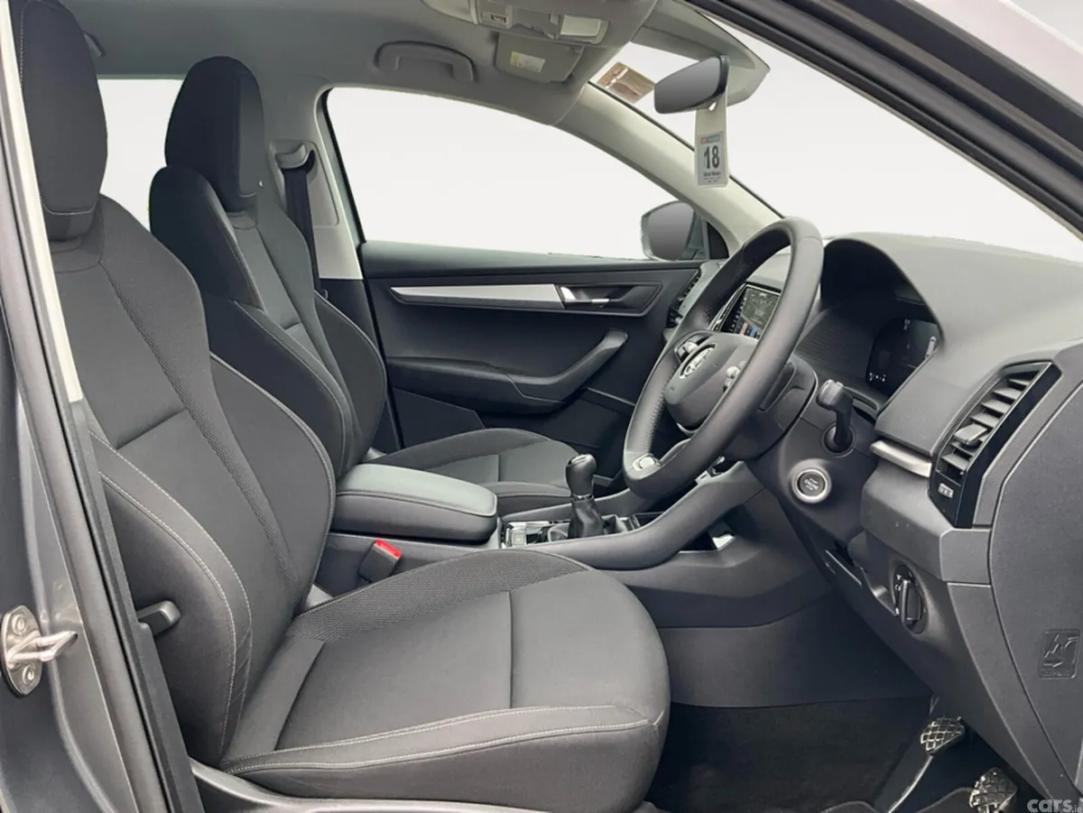 Skoda Karoq SUV, Petrol, 2024, Grey