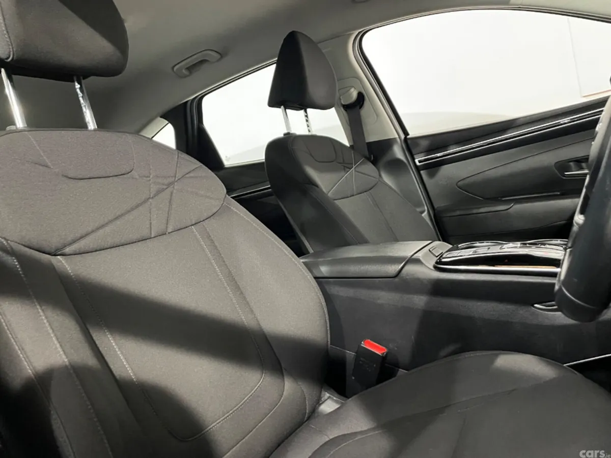 Hyundai Tucson MPV, Petrol Plug-in Hybrid, 2022, Black