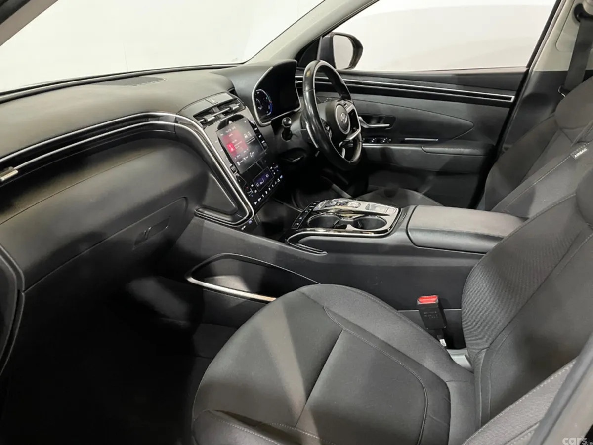Hyundai Tucson MPV, Petrol Plug-in Hybrid, 2022, Black