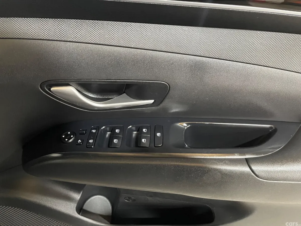 Hyundai Tucson MPV, Petrol Plug-in Hybrid, 2022, Black