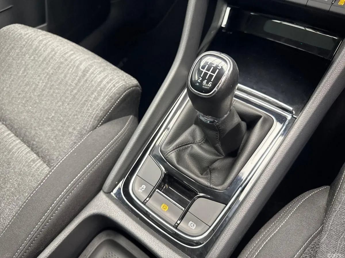 Skoda Karoq Estate, Diesel, 2021, Grey