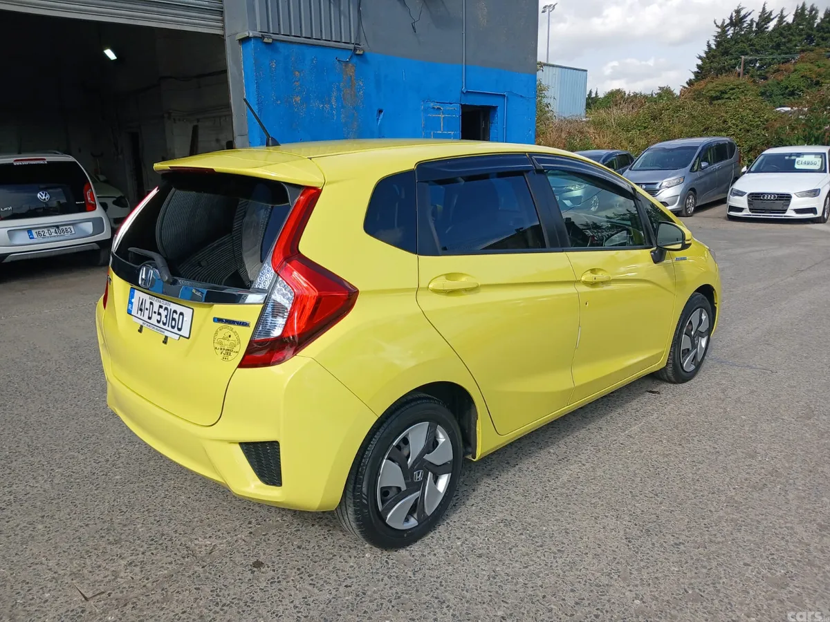 Honda Fit Hatchback, Petrol Hybrid, 2014, Yellow