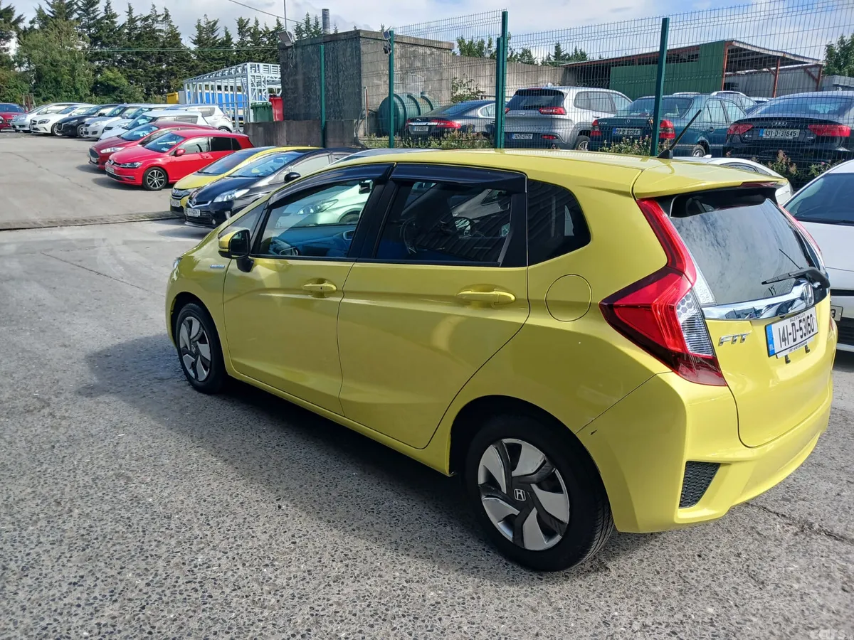 Honda Fit Hatchback, Petrol Hybrid, 2014, Yellow