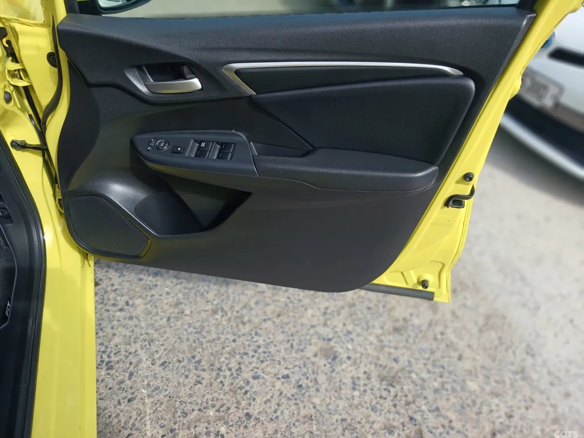 Honda Fit Hatchback, Petrol Hybrid, 2014, Yellow
