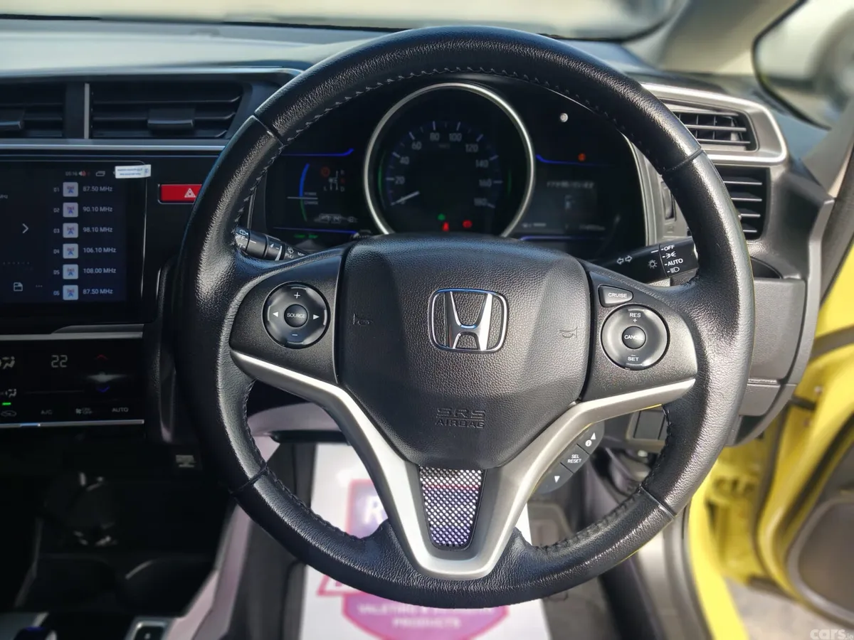 Honda Fit Hatchback, Petrol Hybrid, 2014, Yellow