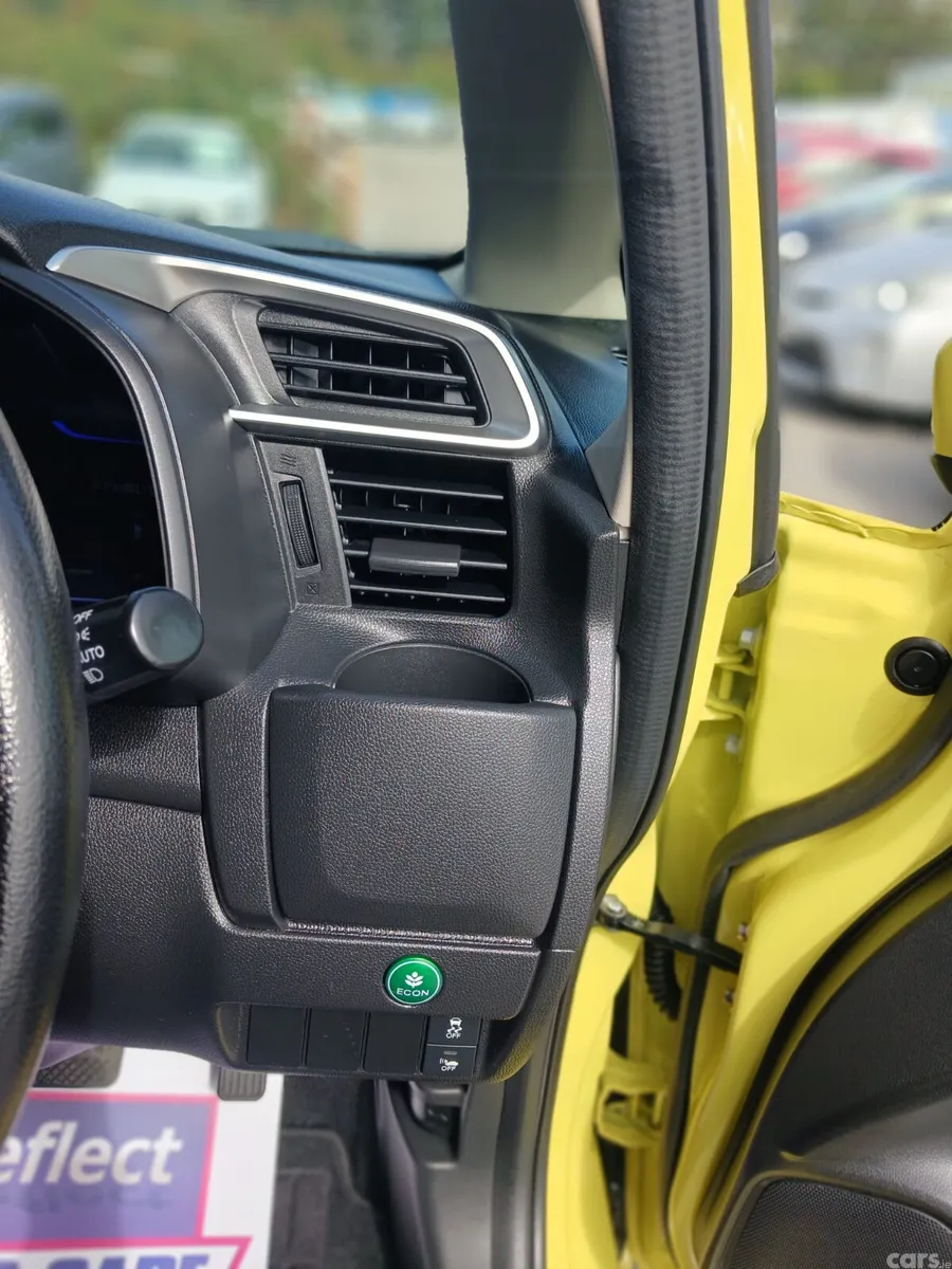 Honda Fit Hatchback, Petrol Hybrid, 2014, Yellow