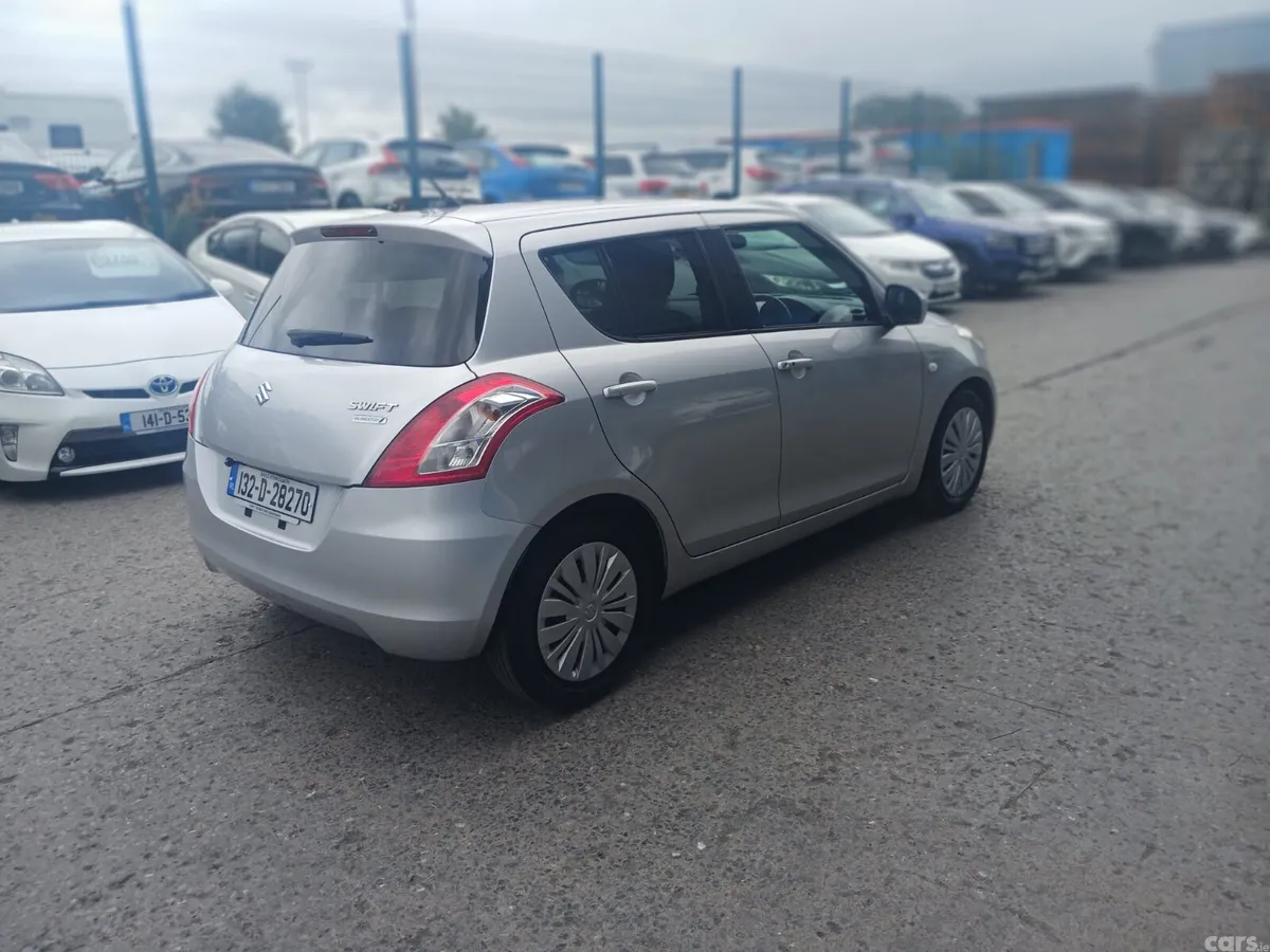 Suzuki Swift Hatchback, Petrol, 2013, Silver