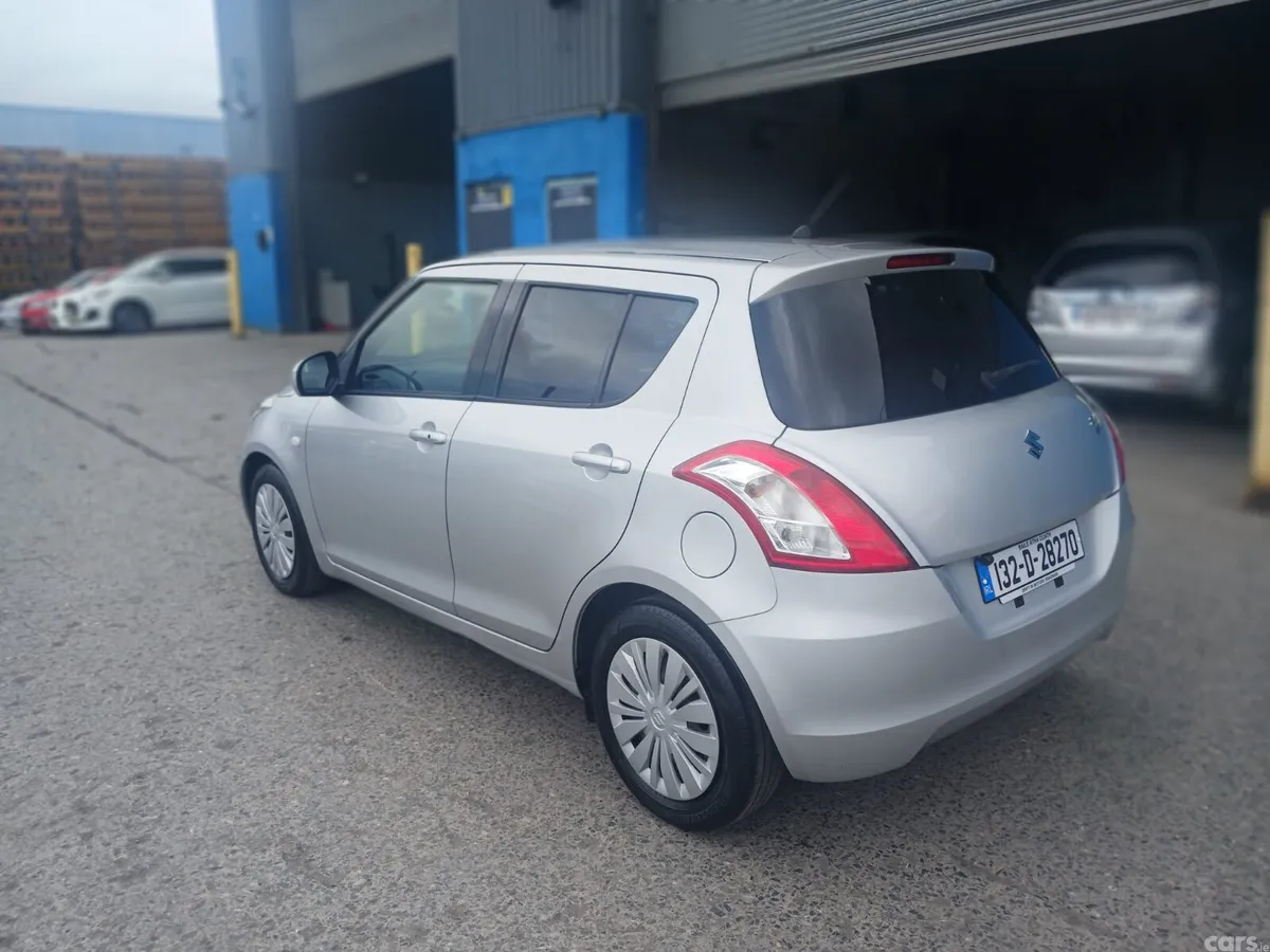 Suzuki Swift Hatchback, Petrol, 2013, Silver