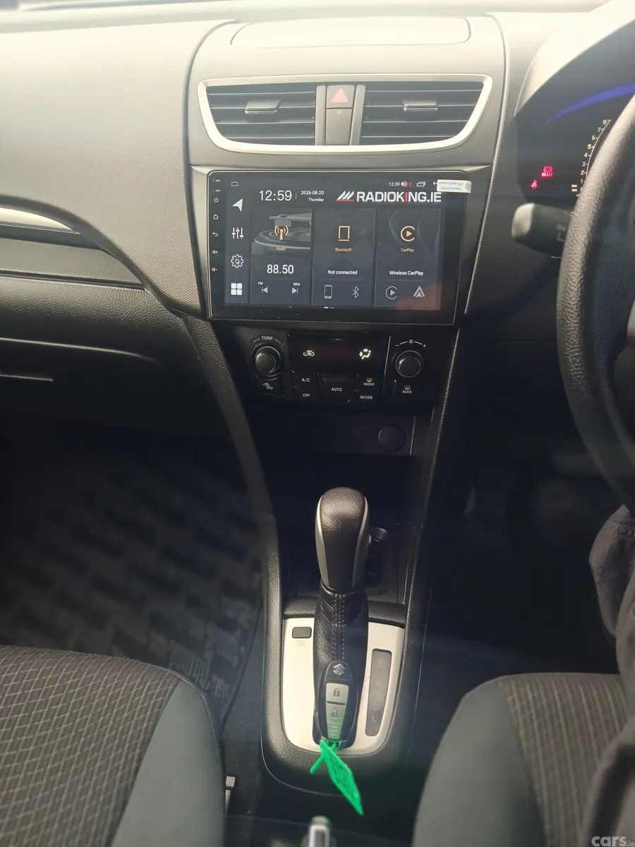 Suzuki Swift Hatchback, Petrol, 2013, Silver