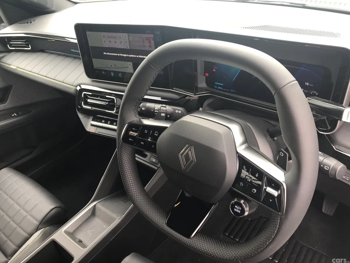 Renault 4 Hatchback, Electric, 2026, White