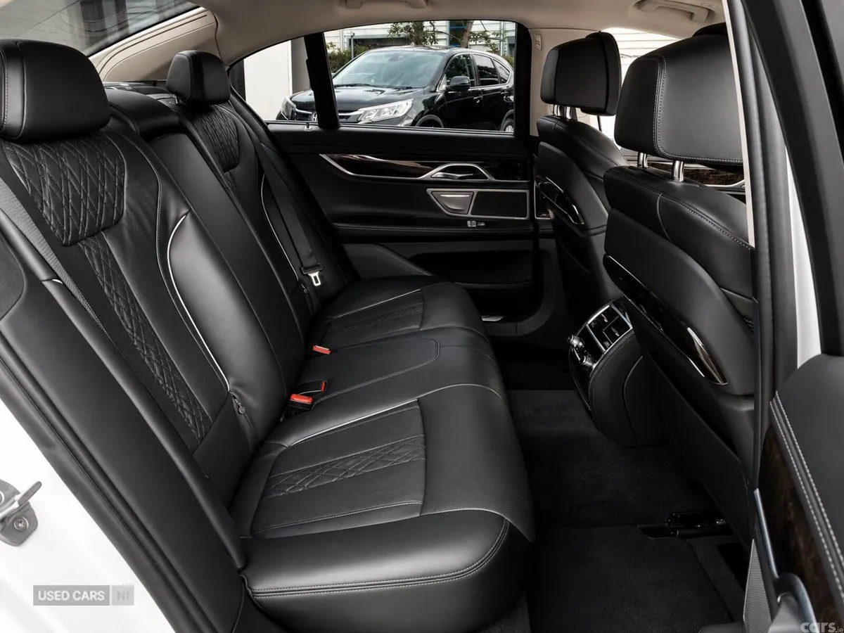 BMW 7-Series , Petrol, 2016, White