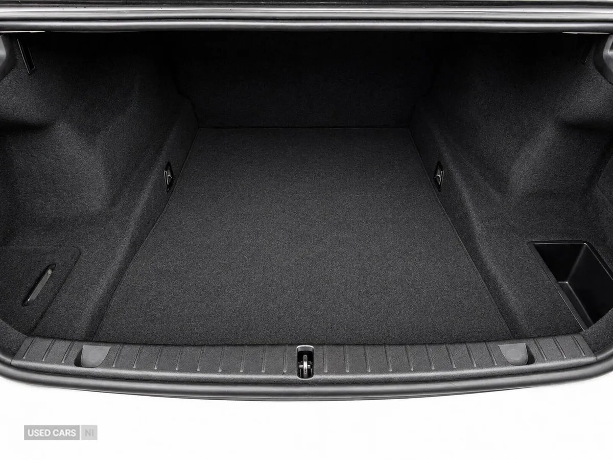 BMW 7-Series , Petrol, 2016, White