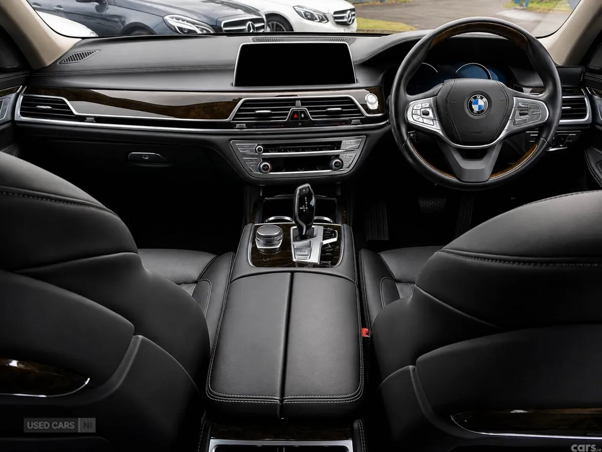 BMW 7-Series , Petrol, 2016, White