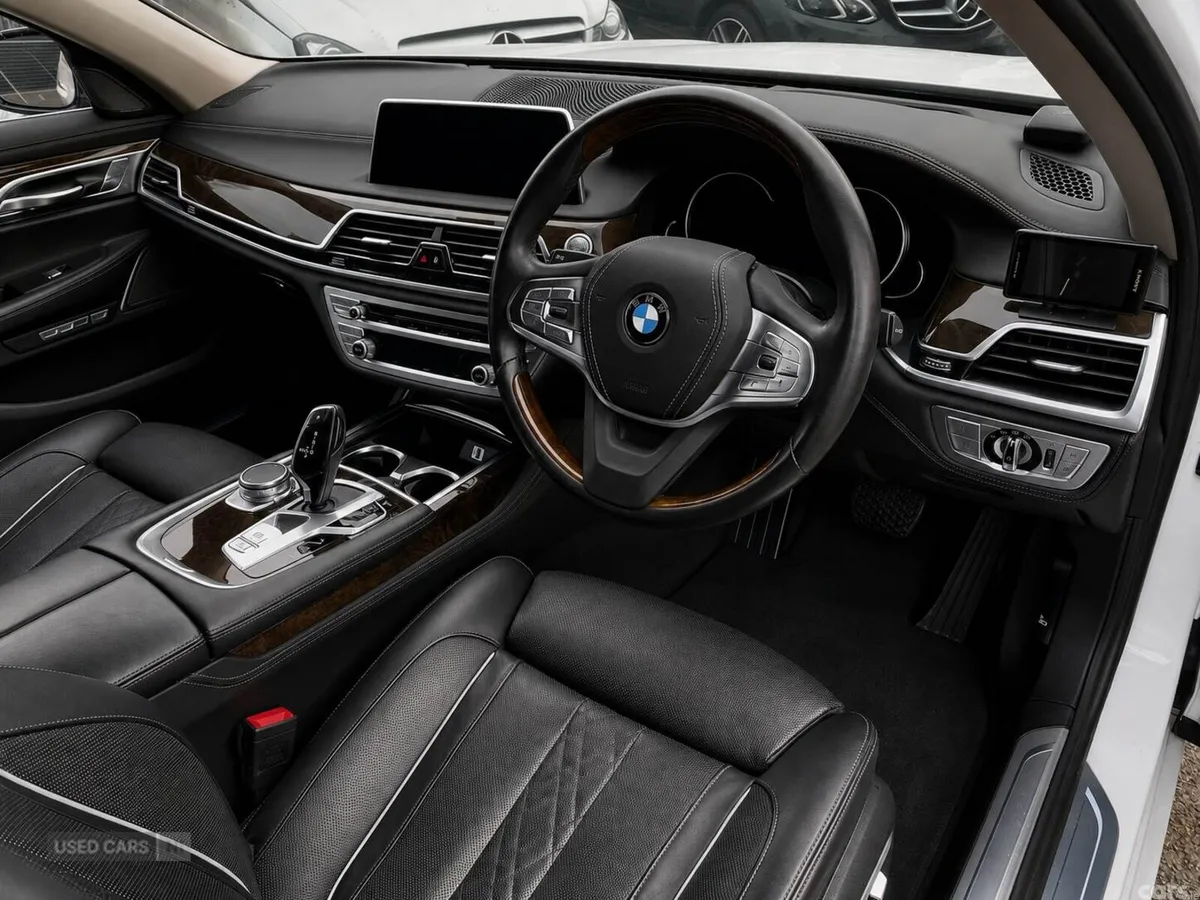 BMW 7-Series , Petrol, 2016, White