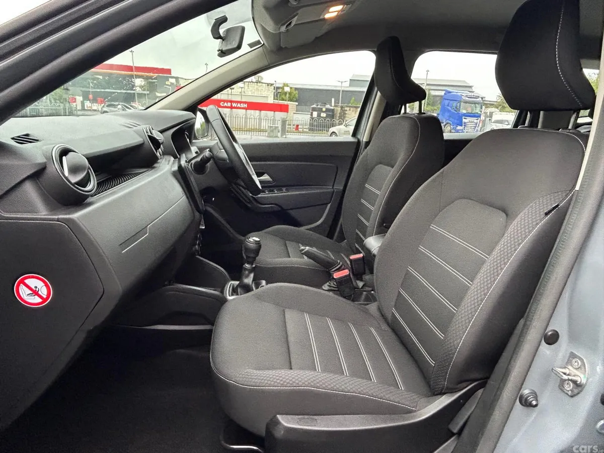 Dacia Duster SUV, Petrol, 2023, Grey