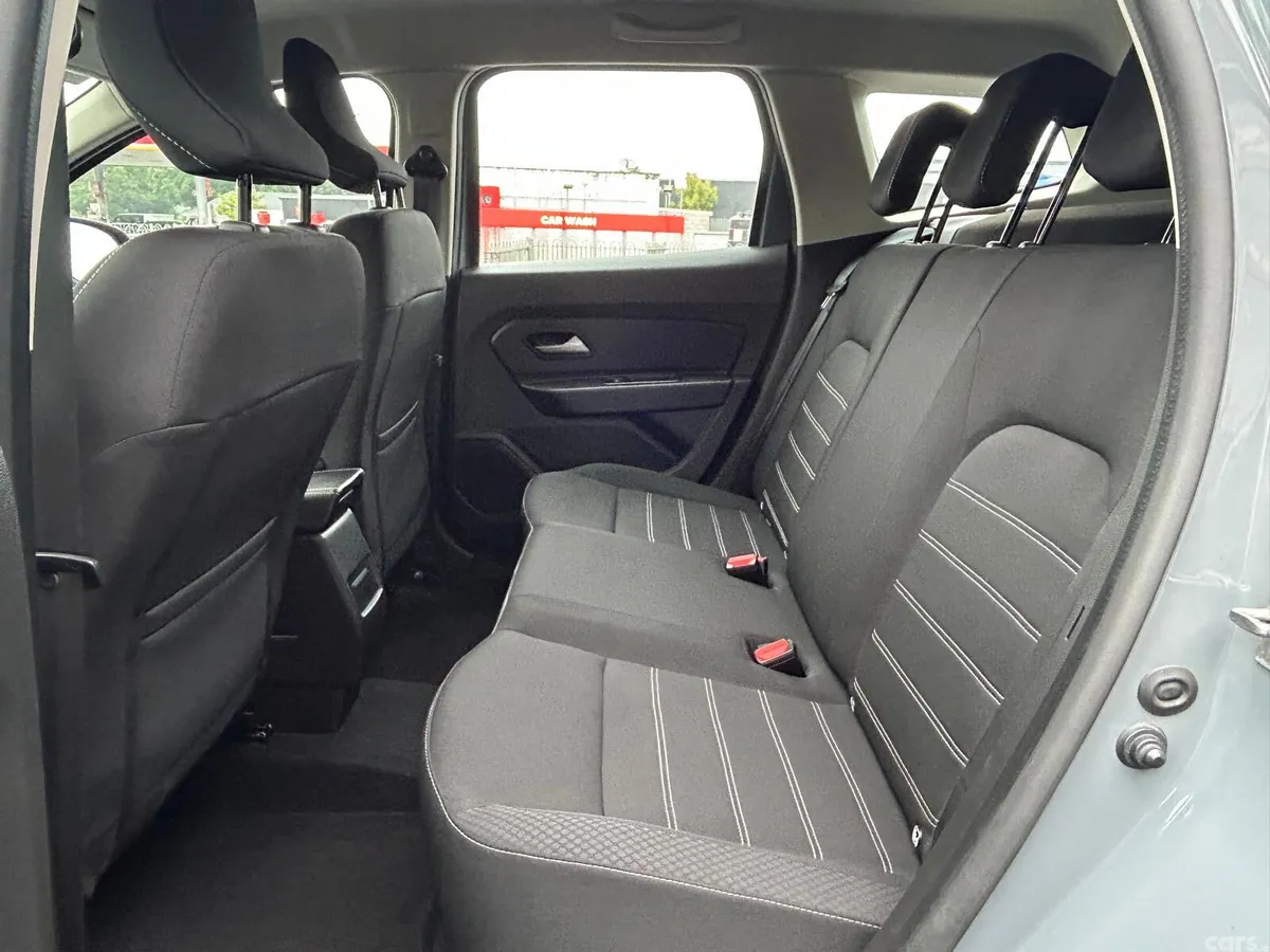 Dacia Duster SUV, Petrol, 2023, Grey