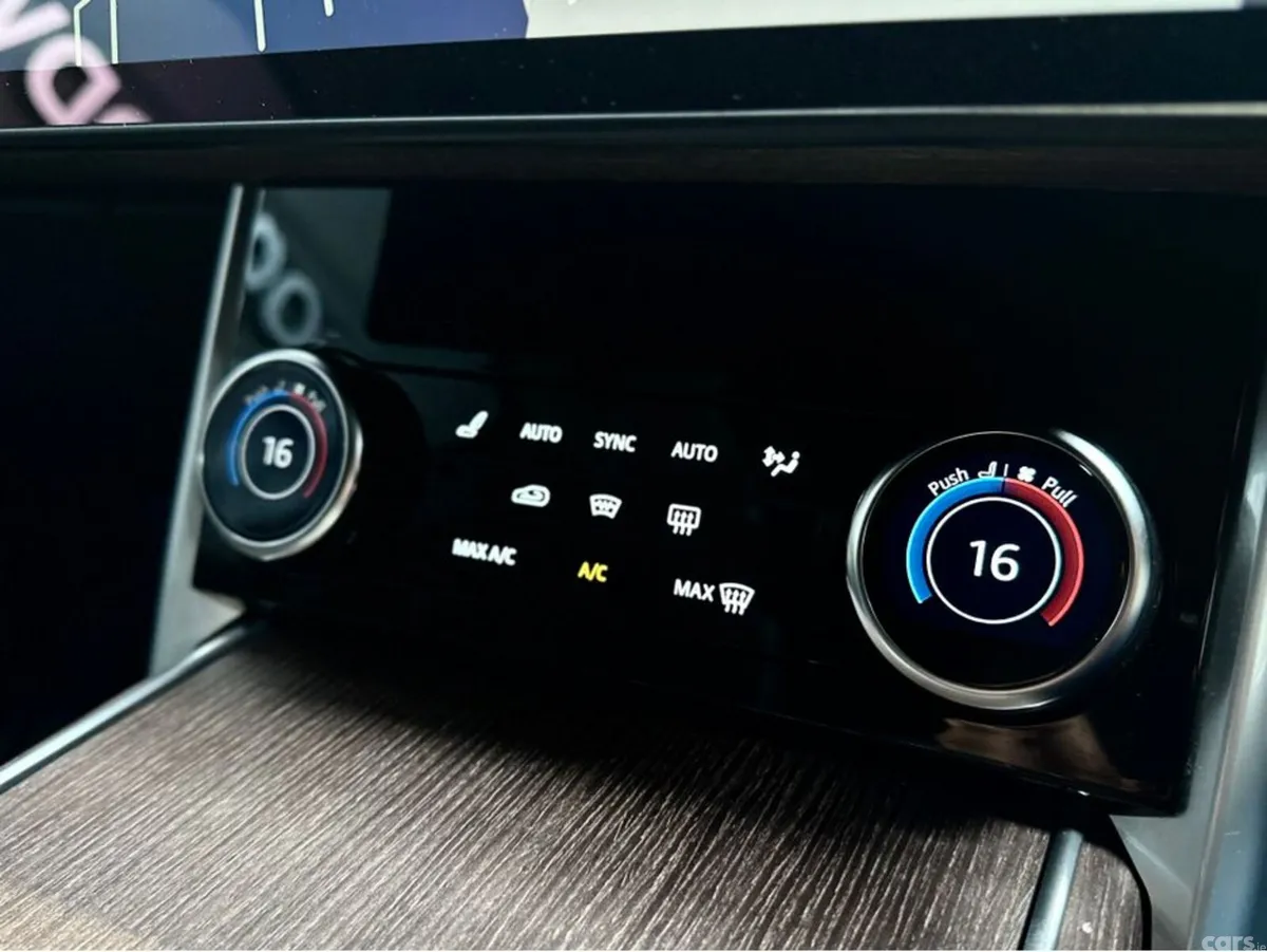 Land Rover Range Rover SUV, Petrol Plug-in Hybrid, 2023, Black