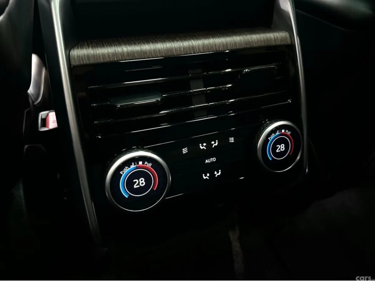 Land Rover Range Rover SUV, Petrol Plug-in Hybrid, 2023, Black