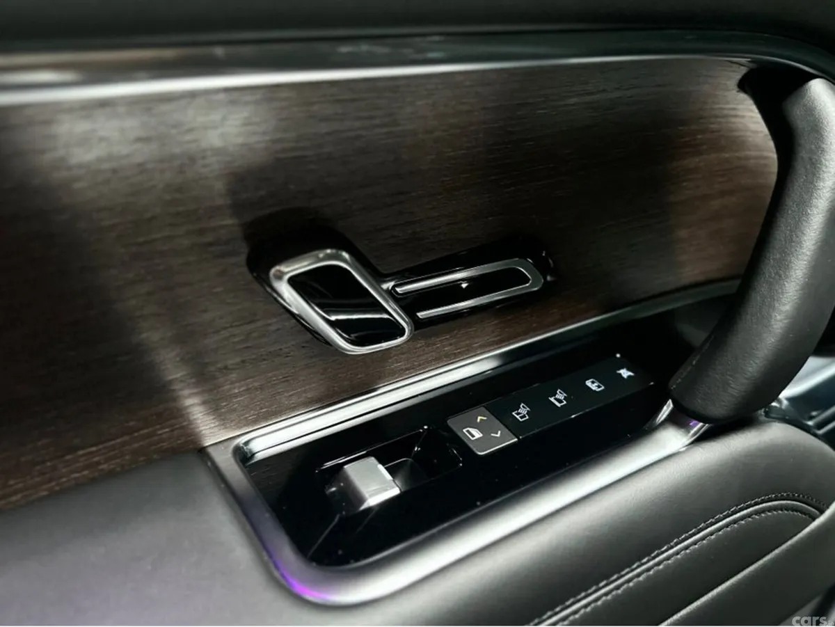 Land Rover Range Rover SUV, Petrol Plug-in Hybrid, 2023, Black