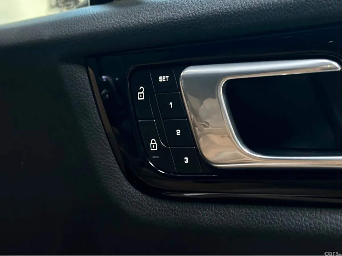 Porsche Cayenne SUV, Petrol Plug-in Hybrid, 2022, Blue