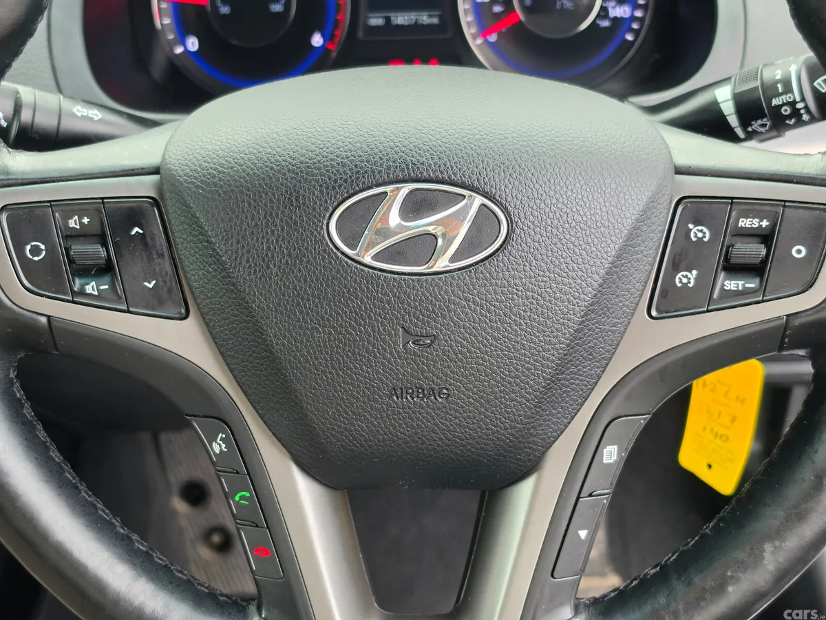 Hyundai i40 Saloon, Diesel, 2017, Silver