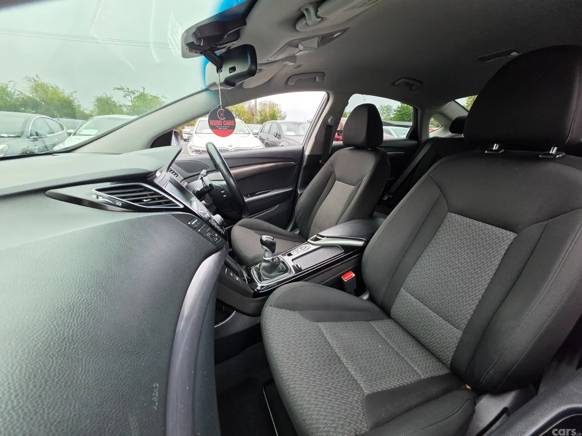 Hyundai i40 Saloon, Diesel, 2017, Silver