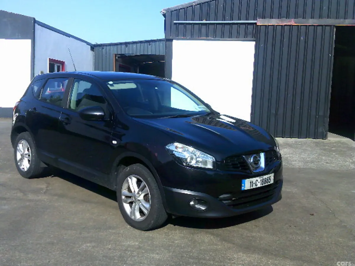 Nissan Qashqai Hatchback, Diesel, 2011, Black