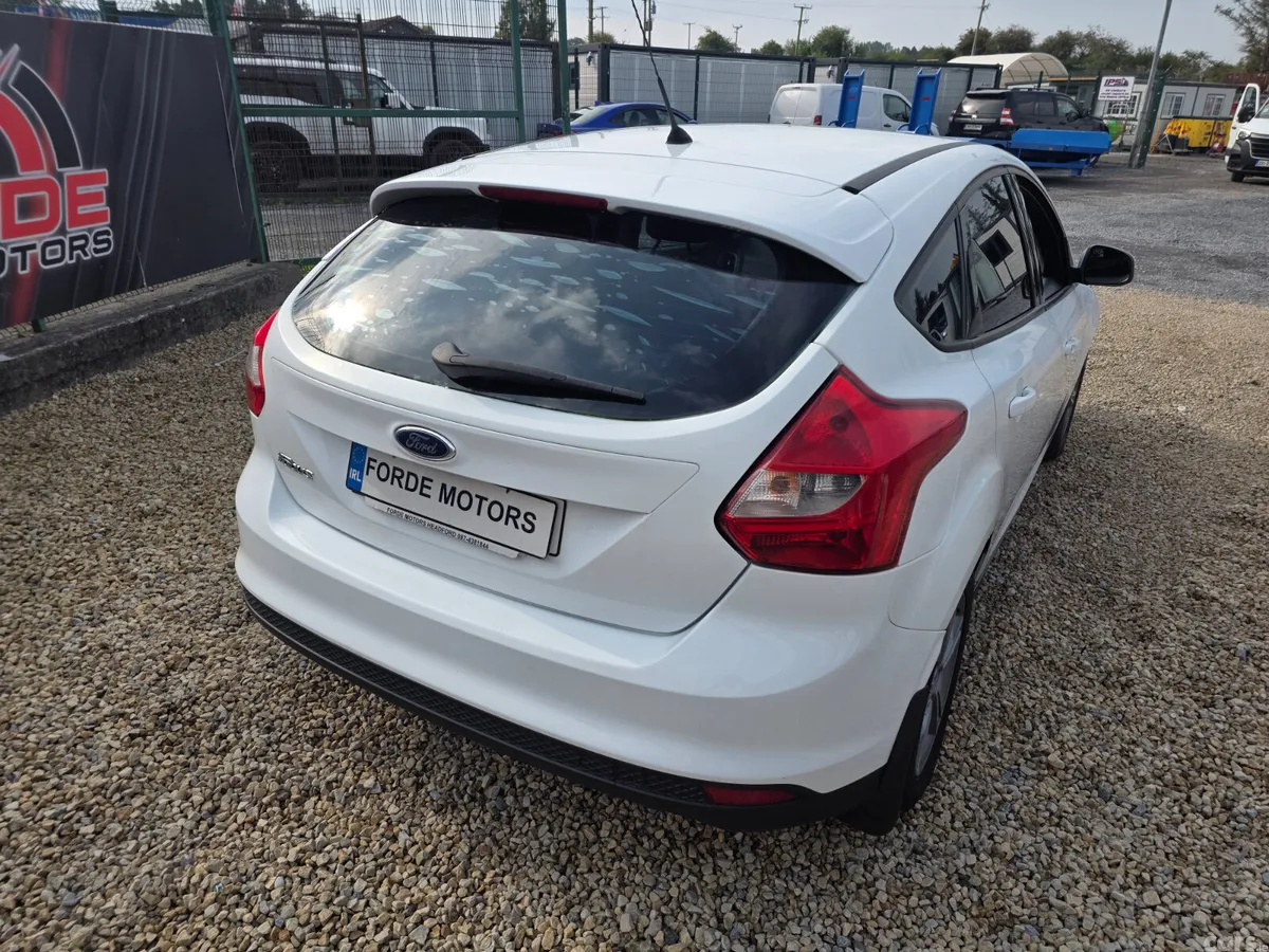 Ford Focus Hatchback, Diesel, 2014, White