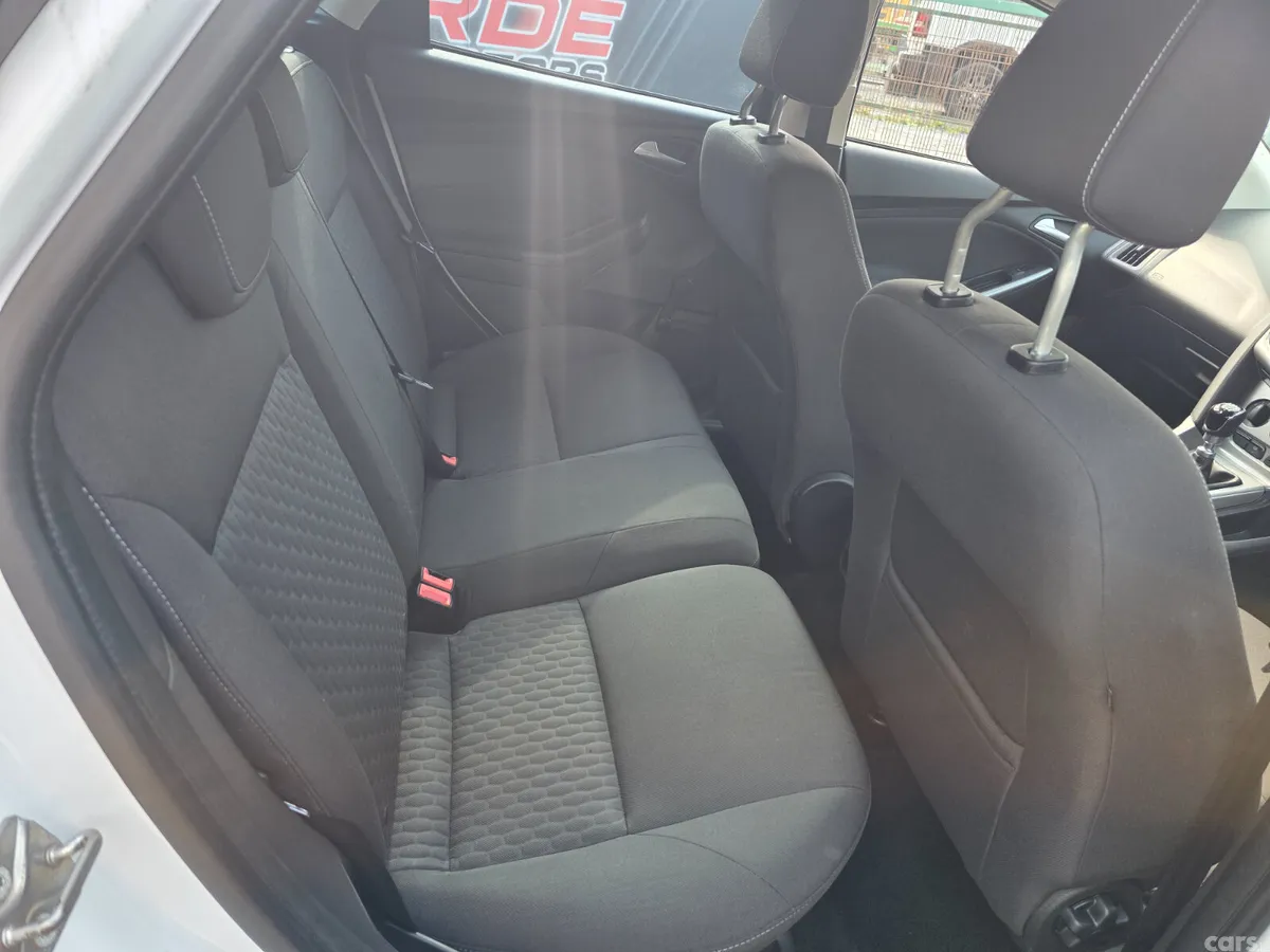 Ford Focus Hatchback, Diesel, 2014, White