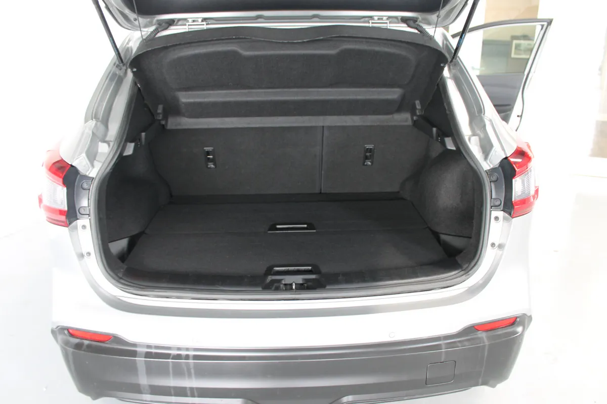 Nissan Qashqai MPV, Diesel, 2018, Grey