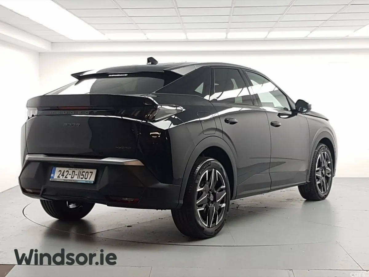 Peugeot 3008 MPV, Petrol Hybrid, 2024, Black