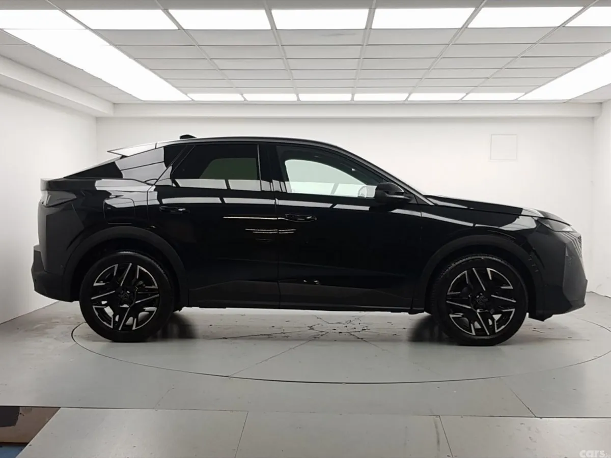 Peugeot 3008 MPV, Petrol Hybrid, 2024, Black