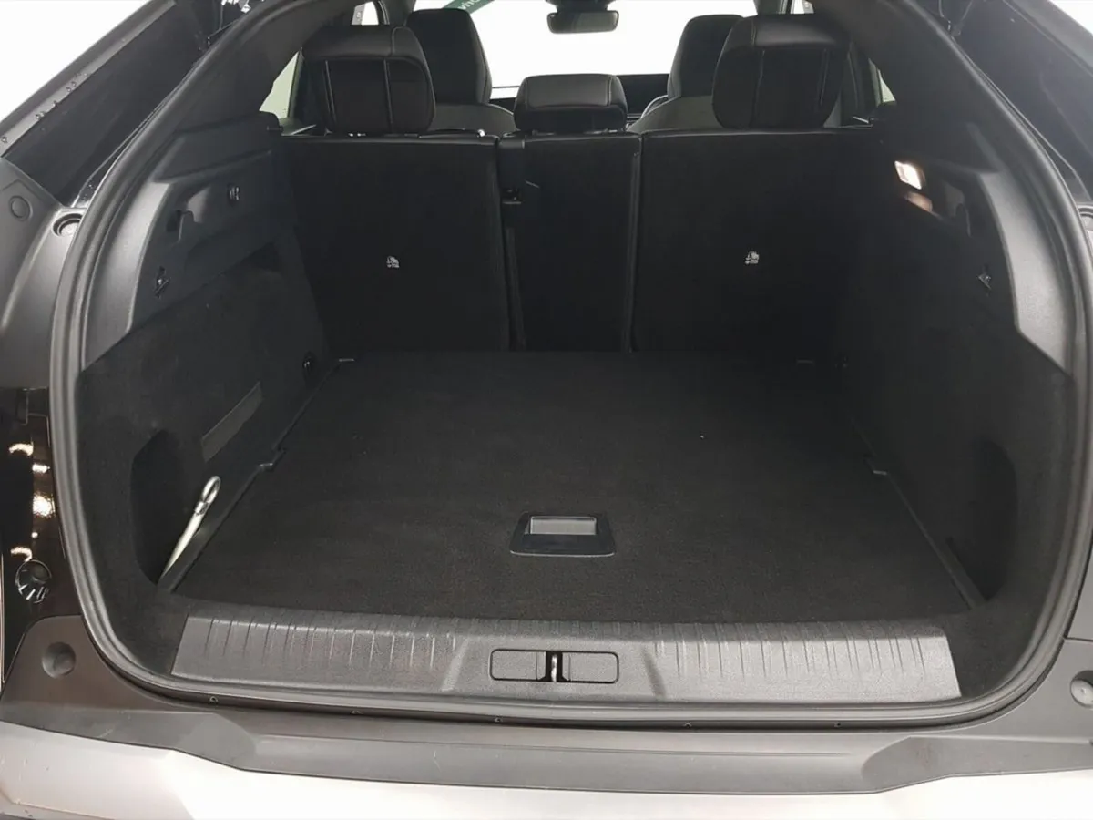 Peugeot 3008 MPV, Petrol Hybrid, 2024, Black