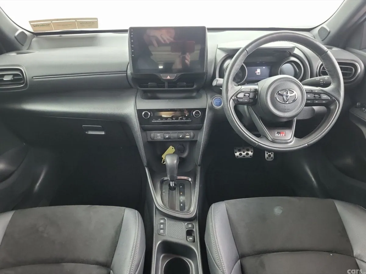 Toyota Yaris Cross SUV, Petrol Hybrid, 2023, Black