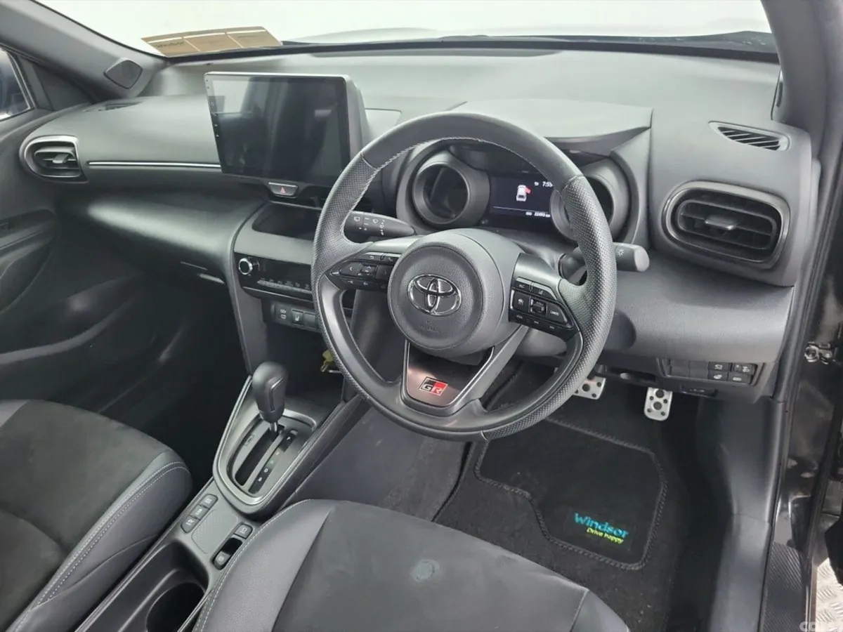 Toyota Yaris Cross SUV, Petrol Hybrid, 2023, Black
